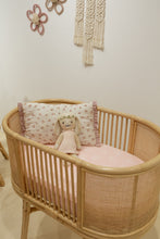 Load image into Gallery viewer, Natura Dora Rattan Bassinet