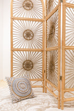 Load image into Gallery viewer, Natura Camellia Rattan Divider