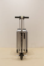 Load image into Gallery viewer, Natura Airwheel Rideable Suitcase