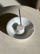 Load image into Gallery viewer, Sand&Stone Blanco Incense Holder