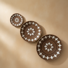 Load image into Gallery viewer, Natura Amar Wall Plate Decor
