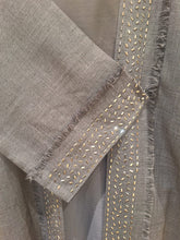 Load image into Gallery viewer, Natura Linen Crystal Navy Blue Abaya