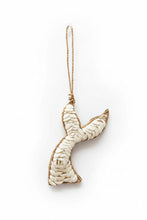 Load image into Gallery viewer, Natura Mini Shell Wall Hanging