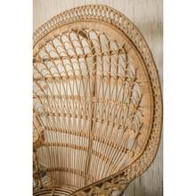 Load image into Gallery viewer, Natura Victoria Rattan Peacock Chair
