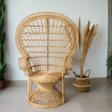 Load image into Gallery viewer, Natura Victoria Rattan Peacock Chair