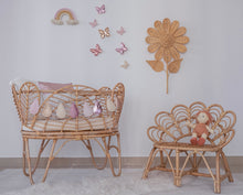 Load image into Gallery viewer, Natura Daisy Rattan Wall Décor