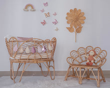Load image into Gallery viewer, Natura Daisy Rattan Wall Décor