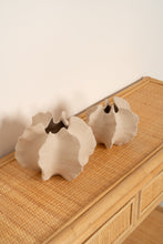 Load image into Gallery viewer, Natura Sora Vase
