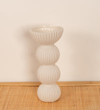 Load image into Gallery viewer, Natura Willow Vase
