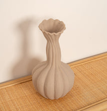 Load image into Gallery viewer, Natura Deco Vase
