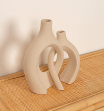 Load image into Gallery viewer, Natura Serah Vases - Set of 2
