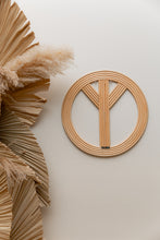 Load image into Gallery viewer, Natura Peace Sign Rattan Wall Décor
