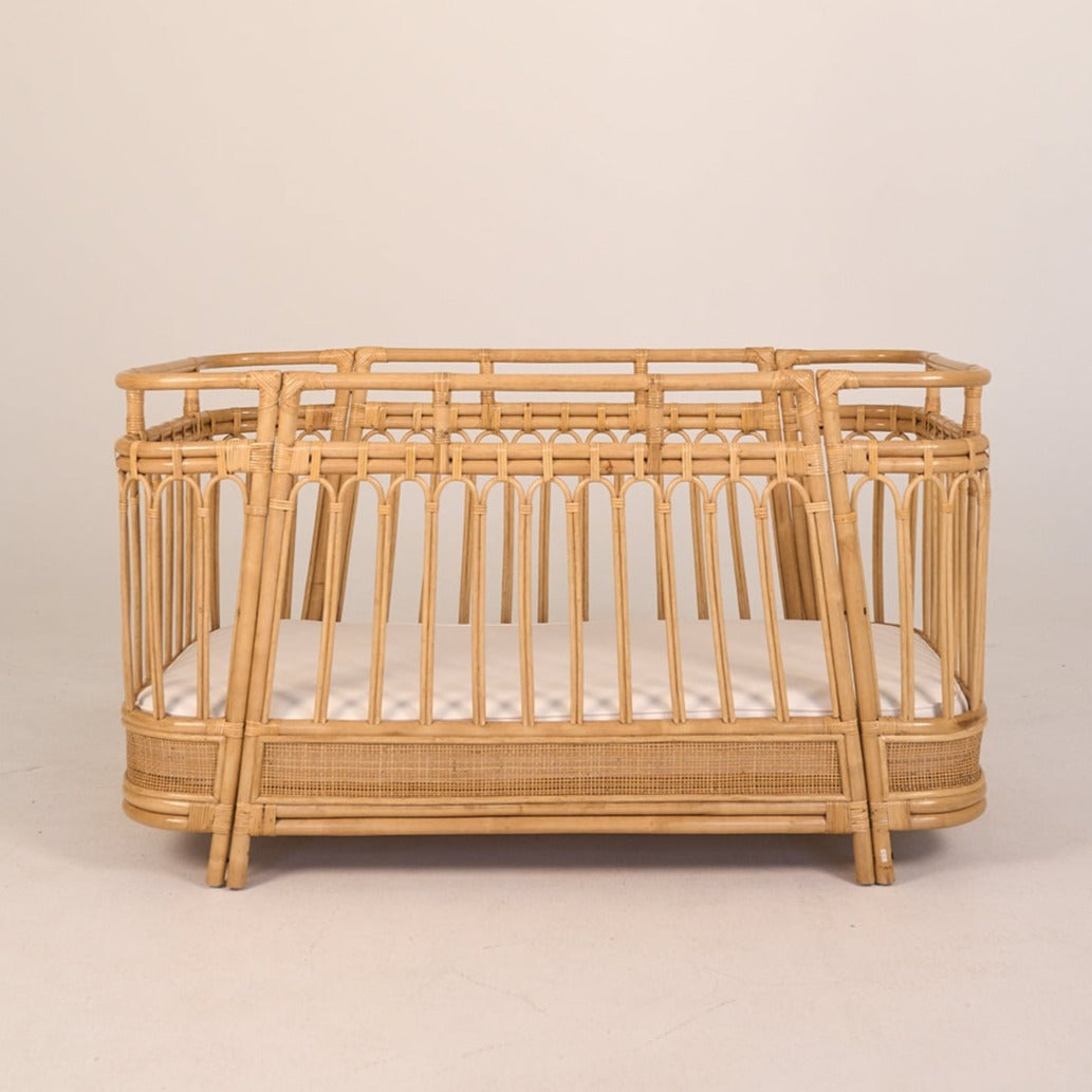 Natura Arya Rattan Baby Cot