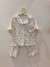 Load image into Gallery viewer, Natura Luna Pyjamas Set
