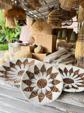Load image into Gallery viewer, Natura Azadi Wall Plate Decor
