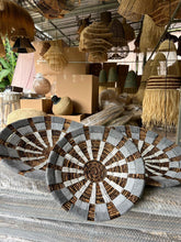 Load image into Gallery viewer, Natura Ane Wall Plate Decor
