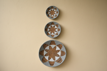 Load image into Gallery viewer, Natura Amira Wall Plate Decor
