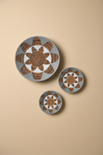 Load image into Gallery viewer, Natura Amira Wall Plate Decor
