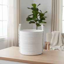 Load image into Gallery viewer, Natura Zinia White Basket
