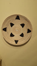Load image into Gallery viewer, Lomus Wall Plate Basket
