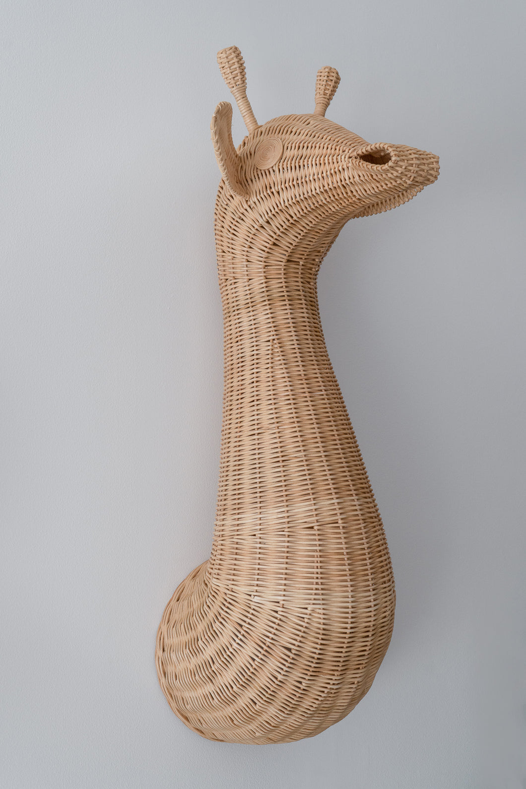 Natura Giraffe Rattan Wall Décor