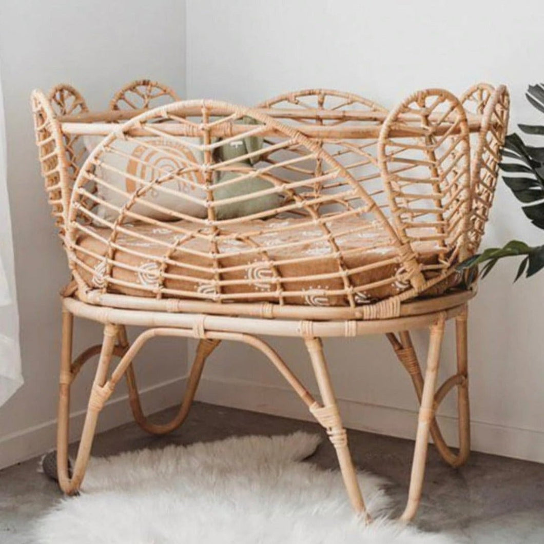 Natura Florie Rattan Bassinet